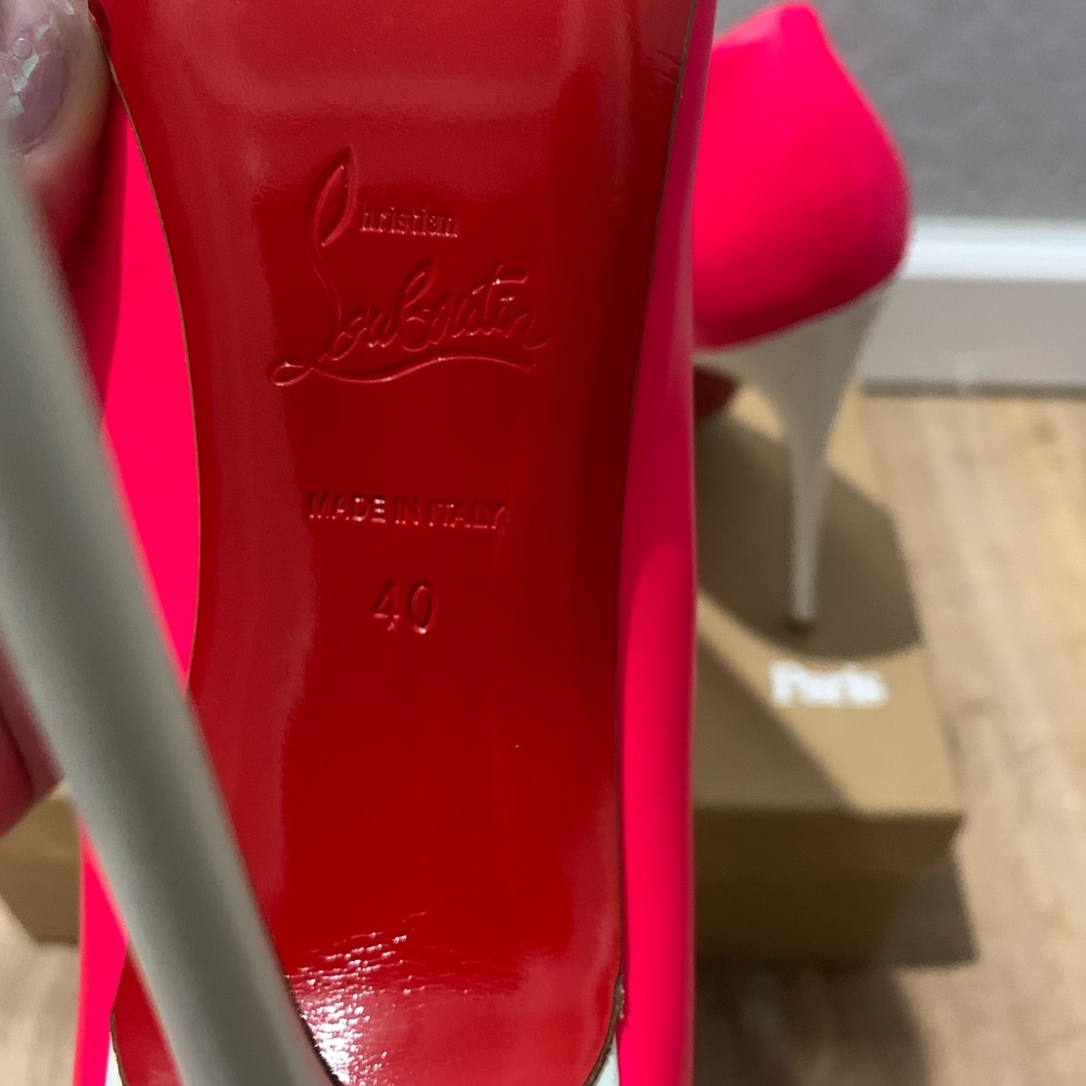 Christian Louboutin So Kate Heels - Picture 10 of 11